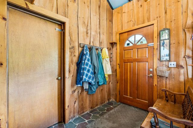 196 Cowdrey Outlook, Barnard, VT 05032