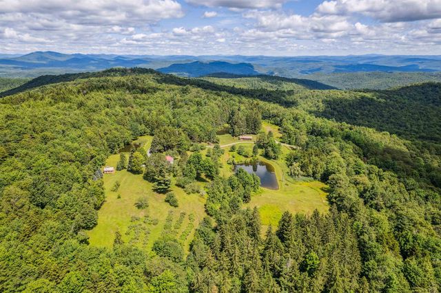 196 Cowdrey Outlook, Barnard, VT 05032