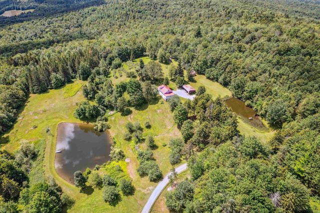 196 Cowdrey Outlook, Barnard, VT 05032