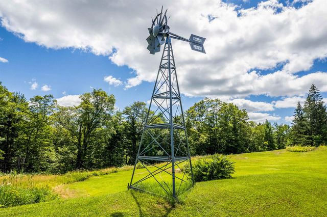 196 Cowdrey Outlook, Barnard, VT 05032