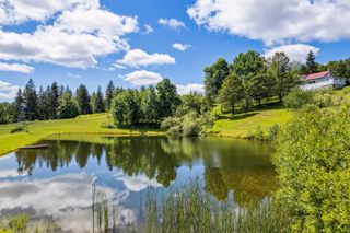196 Cowdrey Outlook, Barnard, VT 05032
