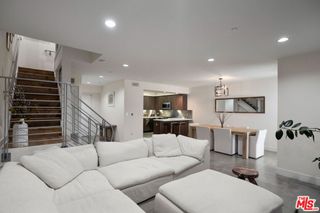 11023 Fruitland Drive 104, Studio City, CA 91604