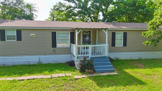 217 Navajo Trail, West Tawakoni, TX 75474