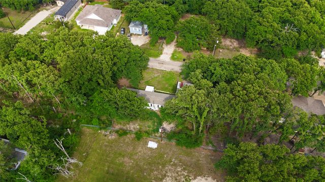 217 Navajo Trail, West Tawakoni, TX 75474
