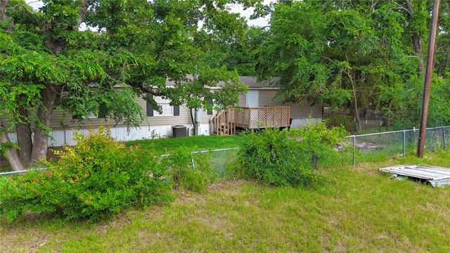217 Navajo Trail, West Tawakoni, TX 75474