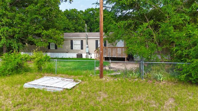 217 Navajo Trail, West Tawakoni, TX 75474