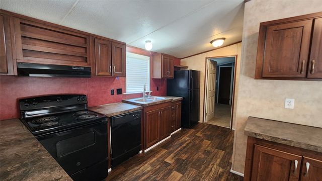 217 Navajo Trail, West Tawakoni, TX 75474