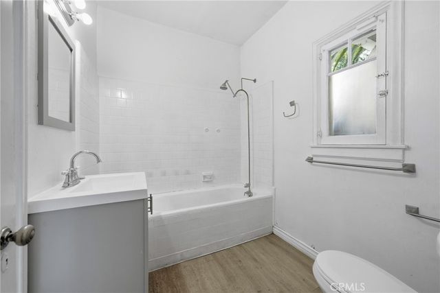 929 Descanso Drive, La Canada Flintridge, CA 91011