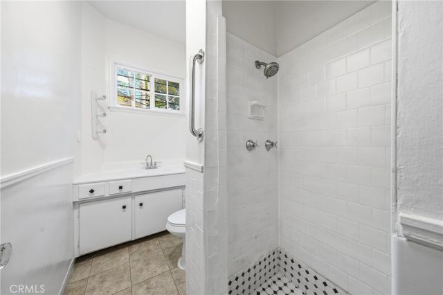 929 Descanso Drive, La Canada Flintridge, CA 91011