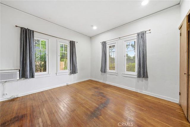 929 Descanso Drive, La Canada Flintridge, CA 91011