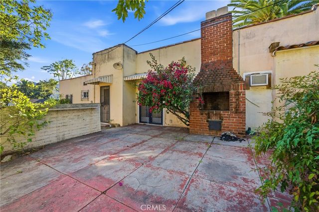 929 Descanso Drive, La Canada Flintridge, CA 91011