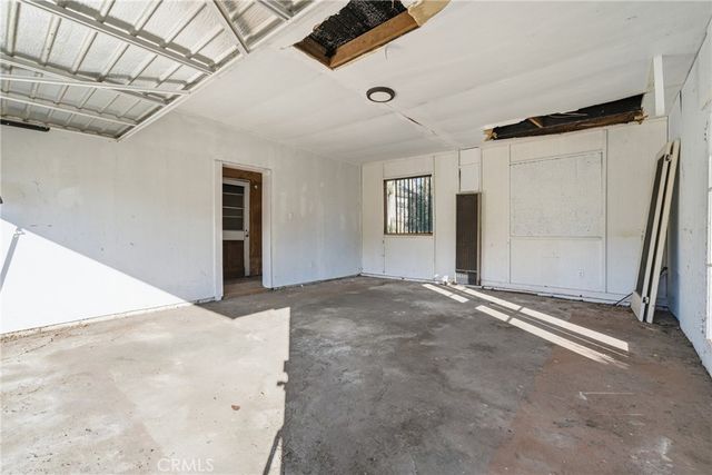 929 Descanso Drive, La Canada Flintridge, CA 91011