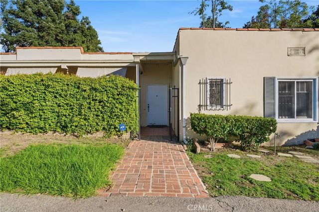 929 Descanso Drive, La Canada Flintridge, CA 91011