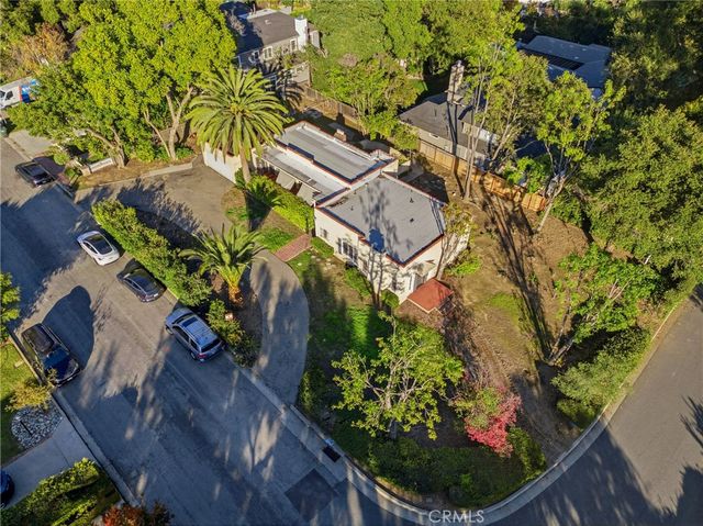 929 Descanso Drive, La Canada Flintridge, CA 91011