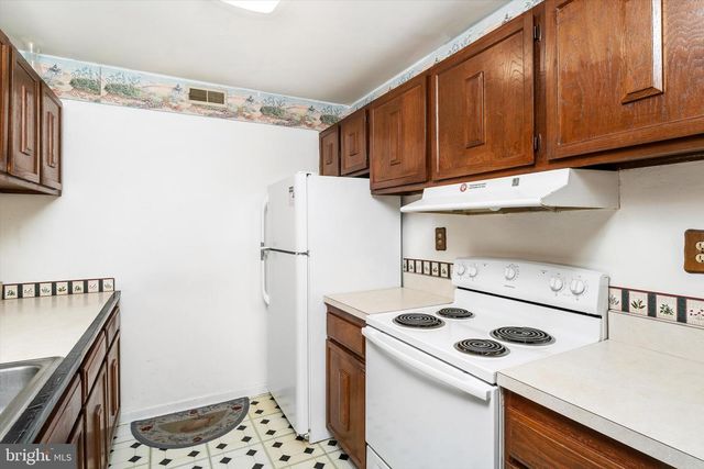 L-9 TWIN RIVERS DR N, East Windsor, NJ 08520