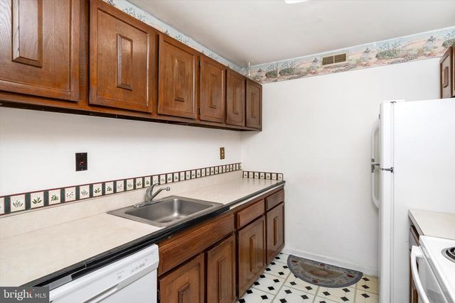 L-9 TWIN RIVERS DR N, East Windsor, NJ 08520