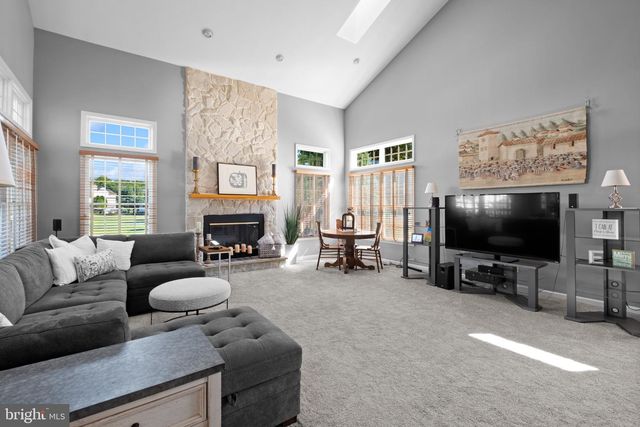40 SORREL RUN, Mount Laurel, NJ 08054
