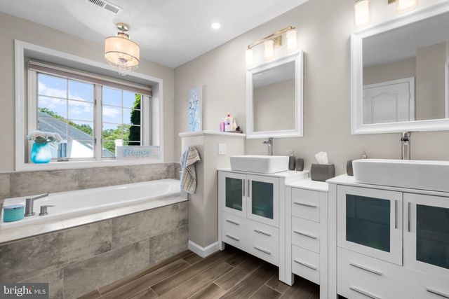 40 SORREL RUN, Mount Laurel, NJ 08054