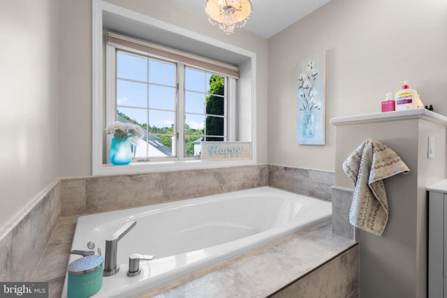 40 SORREL RUN, Mount Laurel, NJ 08054