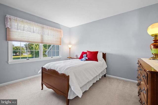 40 SORREL RUN, Mount Laurel, NJ 08054