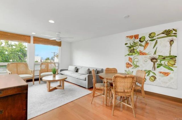 935 Genter Street 212, La Jolla, CA 92037