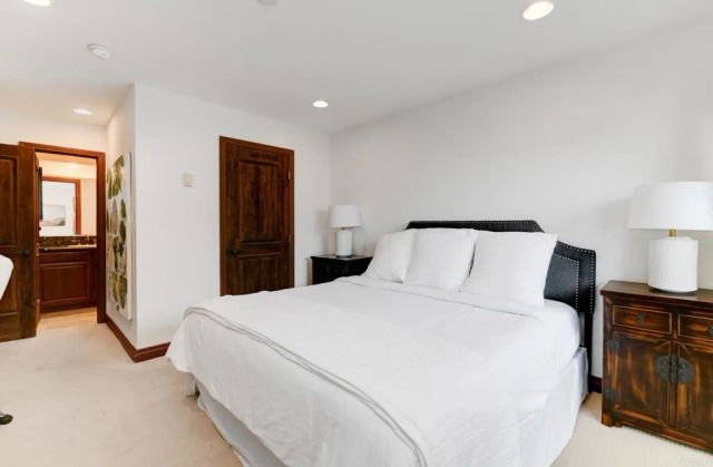 935 Genter Street 212, La Jolla, CA 92037