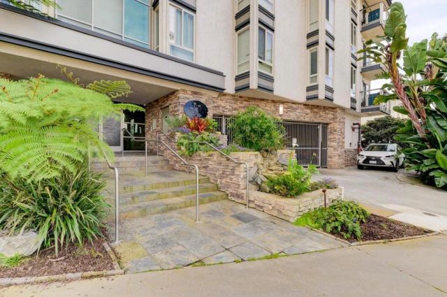 935 Genter Street 212, La Jolla, CA 92037