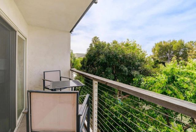 935 Genter Street 212, La Jolla, CA 92037