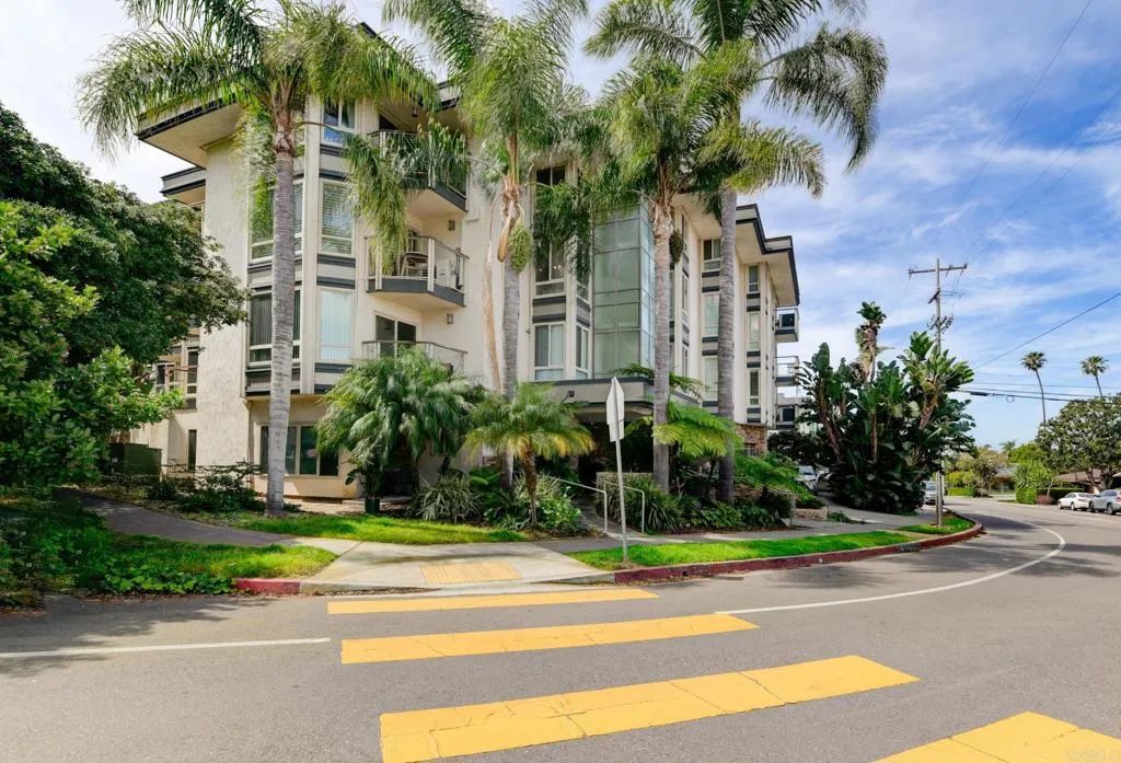 935 Genter Street 212, La Jolla, CA 92037