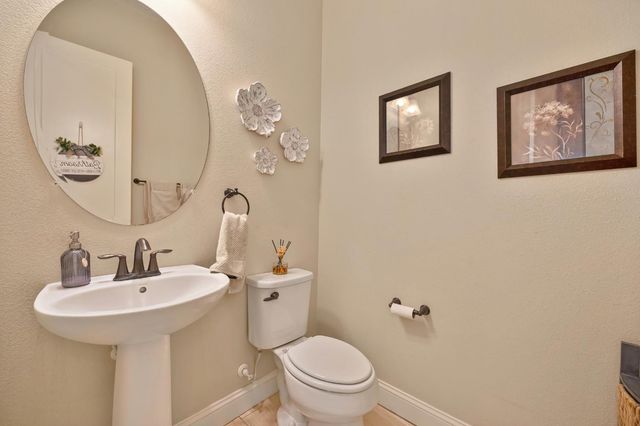 405 Olivadi Way, Sacramento, CA 95834