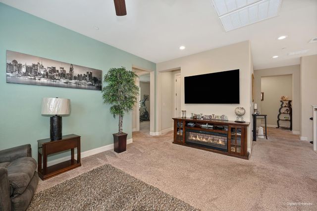 405 Olivadi Way, Sacramento, CA 95834