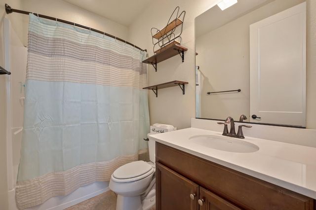 405 Olivadi Way, Sacramento, CA 95834