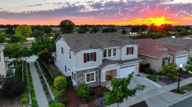 405 Olivadi Way, Sacramento, CA 95834