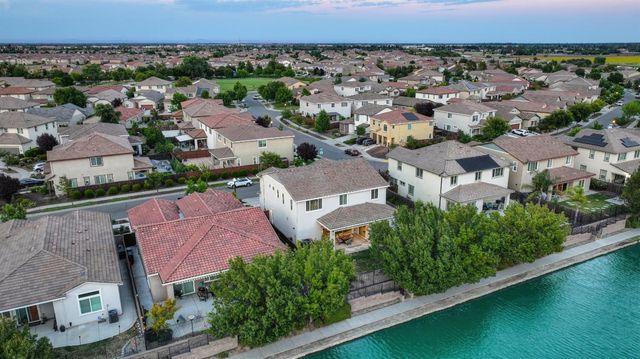 405 Olivadi Way, Sacramento, CA 95834