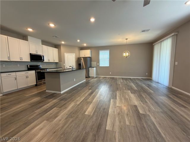 2963 Capobella Avenue, Henderson, NV 89044