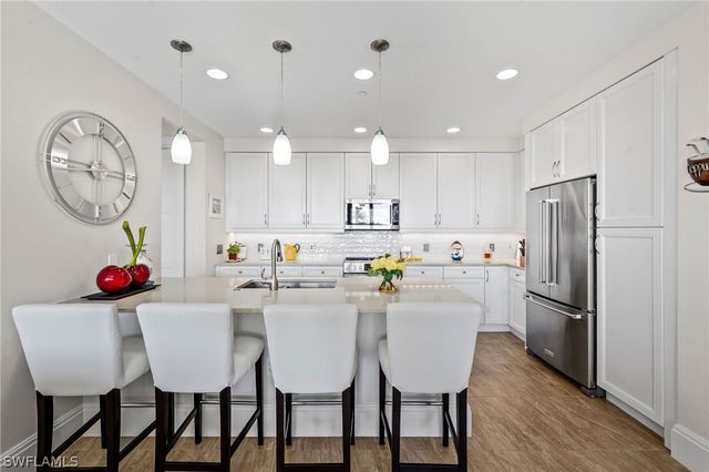 1035 3rd AVE S 407, Naples, FL 34102