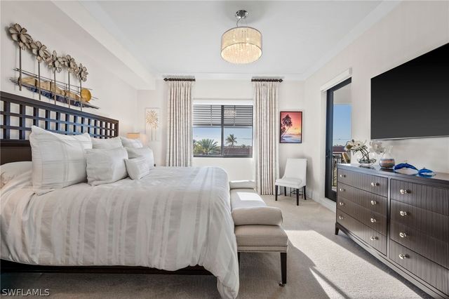 1035 3rd AVE S 407, Naples, FL 34102