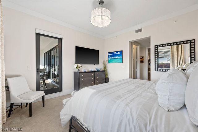 1035 3rd AVE S 407, Naples, FL 34102