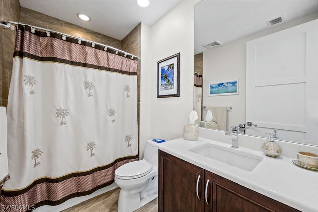 1035 3rd AVE S 407, Naples, FL 34102