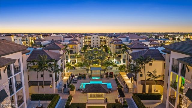 1035 3rd AVE S 407, Naples, FL 34102