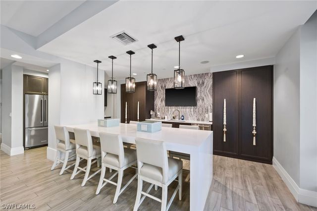 1035 3rd AVE S 407, Naples, FL 34102