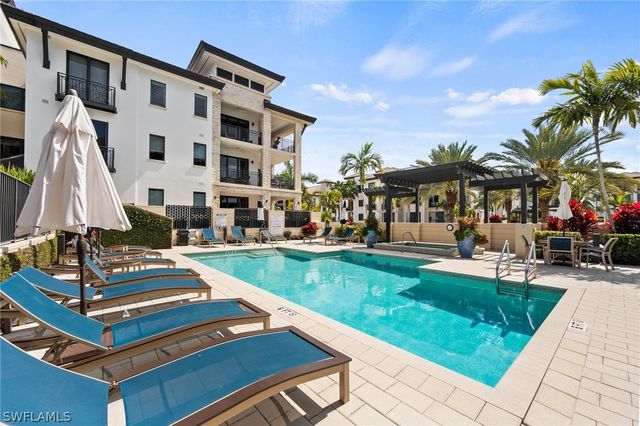 1035 3rd AVE S 407, Naples, FL 34102