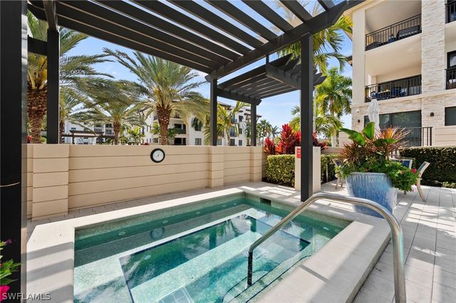 1035 3rd AVE S 407, Naples, FL 34102