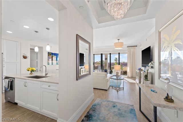 1035 3rd AVE S 407, Naples, FL 34102