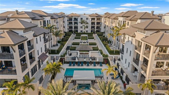 1035 3rd AVE S 407, Naples, FL 34102