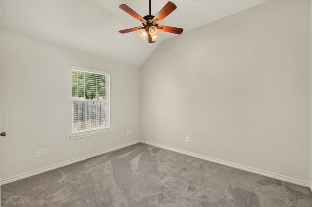 1512 Shadow WALK, Lockhart, TX 78644