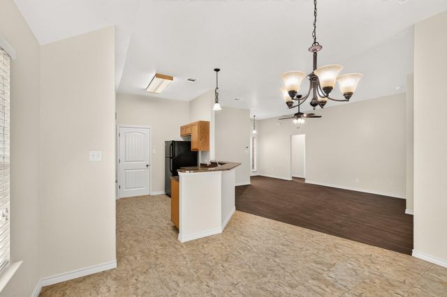 1512 Shadow WALK, Lockhart, TX 78644