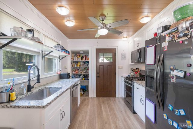 120 Hershfield Street, Pompton Lakes, NJ 07442