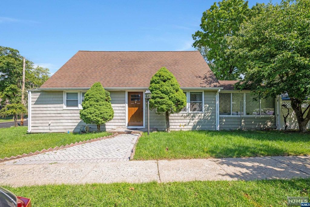 120 Hershfield Street, Pompton Lakes, NJ 07442