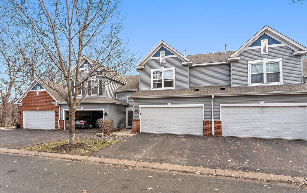 321 Heritage Trail, Circle Pines, MN 55014 — photo 3
